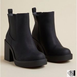 Platform Chelsea Bootie (WW)